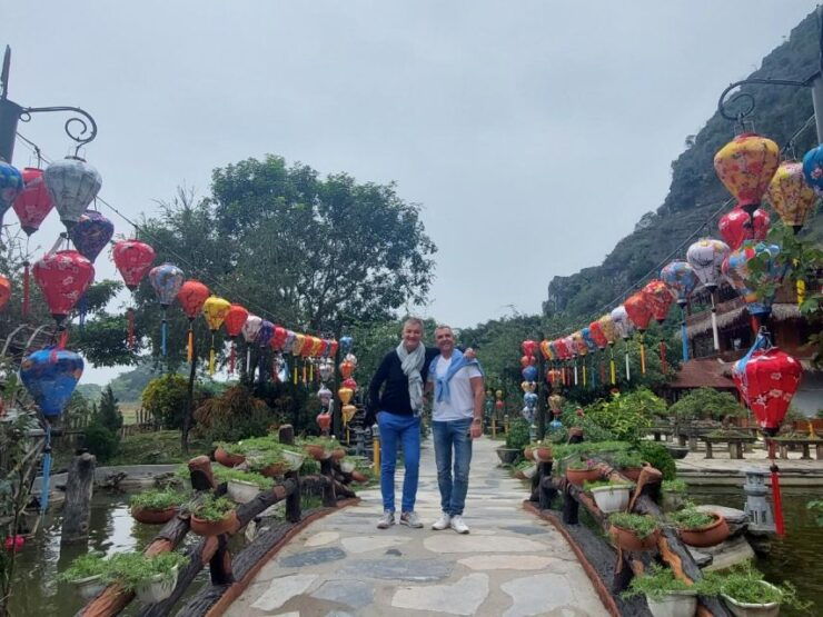 From HN: Hoa Lu - Trang An - Mua Cave & Buffet (Small Group) - Itinerary