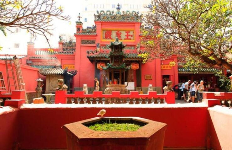 FROM HO CHI MINH: AFTERNOON SAIGON CITY TOUR HAFT DAY BY CAR - Ben Thanh Market