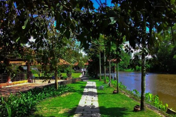 From Ho Chi Minh City: Cu Chi Tunnels VIP Tour by Limousine - Common Questions