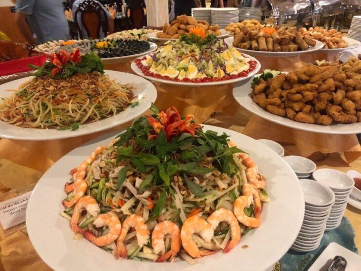 From Ho Chi Minh: Dinner Cruise in Saigon River With Buffet - Full Description of the Dinner Cruise