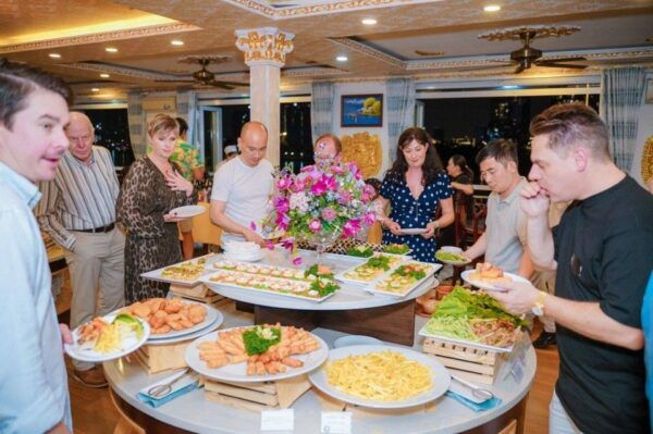 From Ho Chi Minh: Dinner Cruise in Saigon River With Buffet - The Sum Up