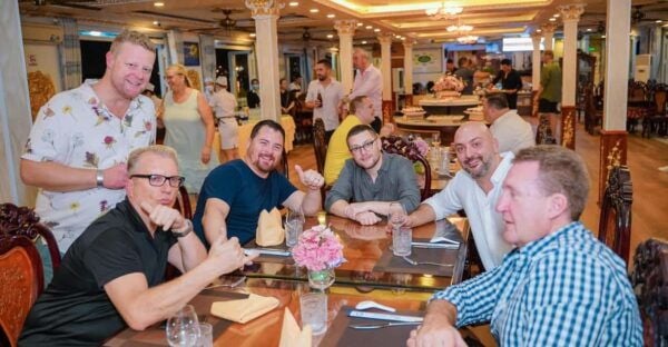 From Ho Chi Minh: Dinner on Cruise Saigon River - Tips for an Enjoyable Experience