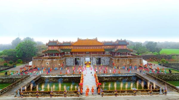 From Hoi An/Da Nang: Hue Imperial City Group Tour With Lunch - Local Cuisine and Dining Options