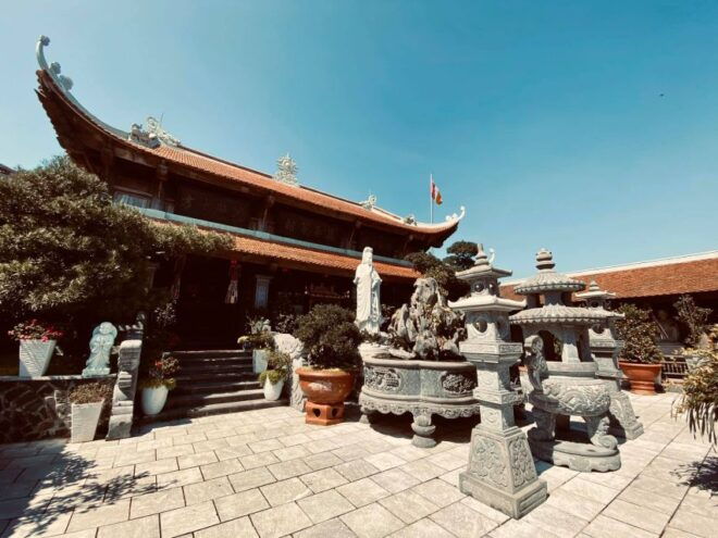 From Hoi An/Da Nang: Shared Shuttle Bus to the Golden Bridge - Common Questions