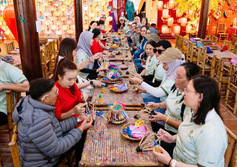 From Hoi An: Market Tour, Cooking Class & Lantern Making Experience - Cooking in Cam Thanh Coconut Village