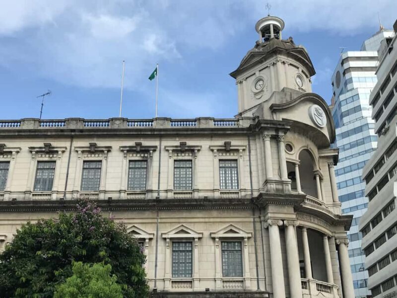 From Hong Kong: Macau Day Tour via HZMB w/Lunch & Transfers - The Role of Guides: Knowledge and Charisma