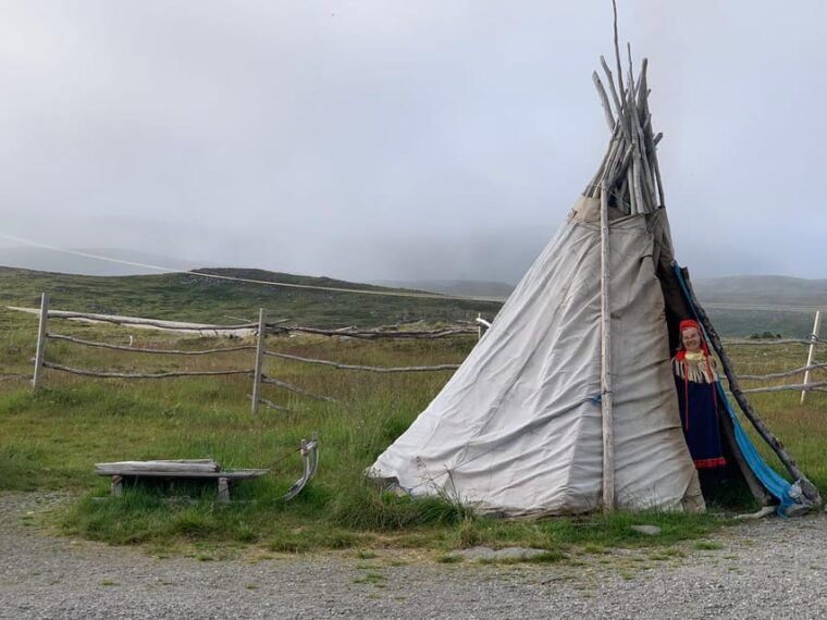 From Honningsvåg: VIP North Cape and Kingcrab Tour - The Sum Up: Is This Tour Right for You?