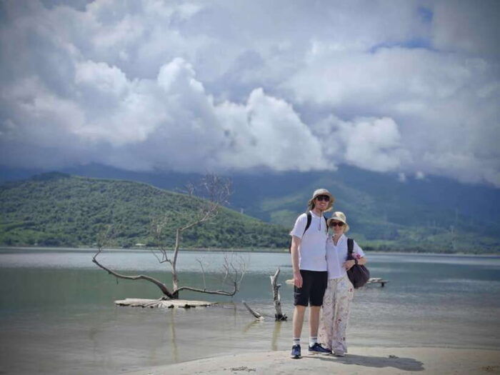 From Hue: Hoi an Bus Transfer With 4 Sightseeing Stops - Marble Mountains