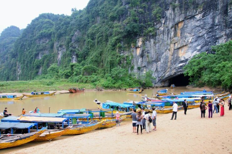 From Hue: Private Car to Phong Nha With Sightseeing Cave - Cave Exploration