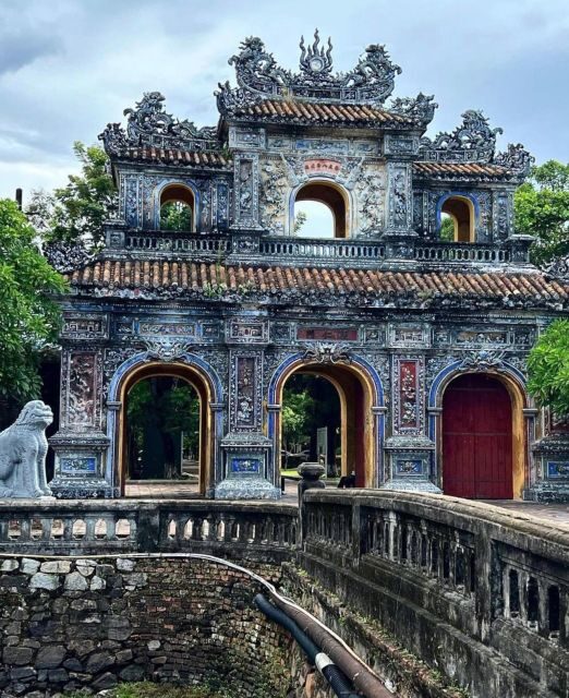 From Hue : private city tour with English speaking driver - FAQs