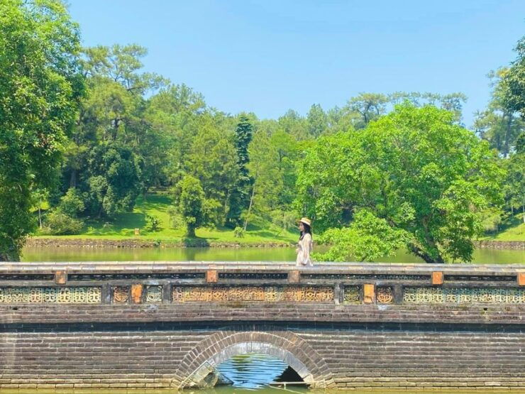 From Hue: Visit 3 Famous Pagodas of Hue & Tu Duc Tomb - Thien Mu Pagoda Experience