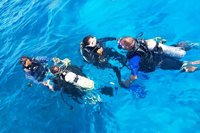 From Hurghada: Beginners Scuba Diving Boat Tour, Lunch & Transfer - Booking Information