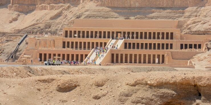 From Hurghada: Luxor Private Guided Tour - Tour Duration and Language Options