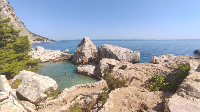 From Hvar: Red Rocks and Secret Caves Boat Tour - Meeting Point