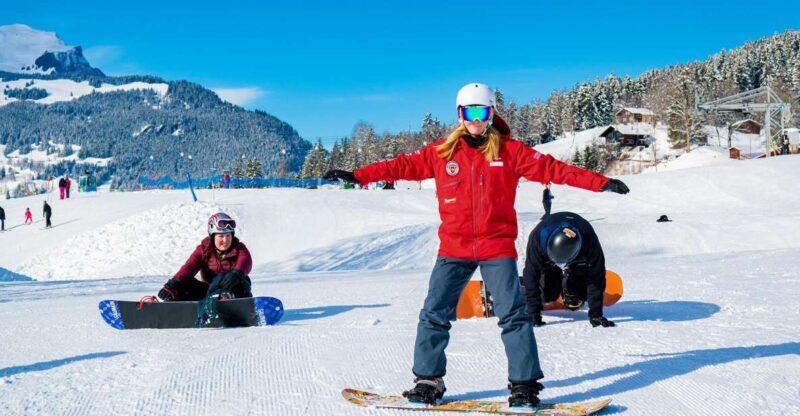 From Interlaken: Afternoon Beginners Snowboarding Lesson - Intro