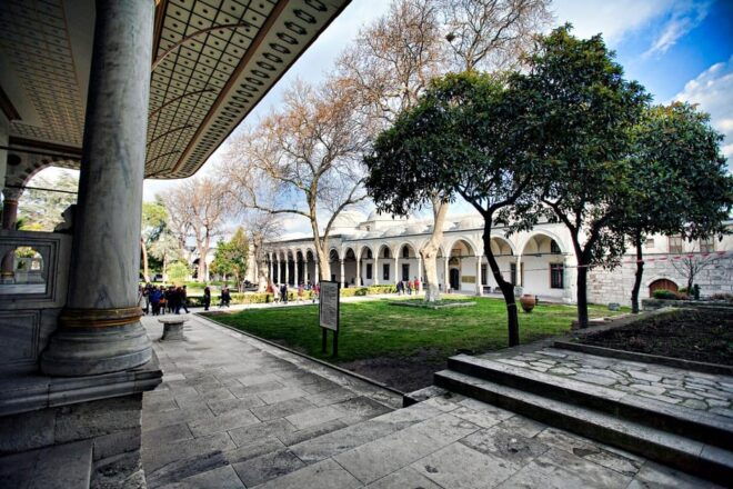 From Istanbul: 10 Days Turkey Tour & Hot Air Balloon - Pickup and Meals