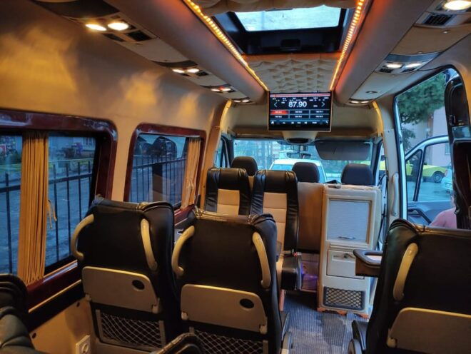 From Izmir Airport: One-Way Private Transfer to Didim - Driver and Communication