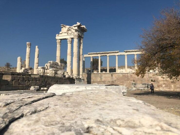 From Izmir: Private Guided Day Trip to Ancient Pergamon - Itinerary Highlights