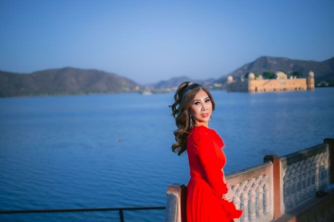 From Jaipur: Jaipur Local Tour by Tuk Tuk - Language Options and Group Size