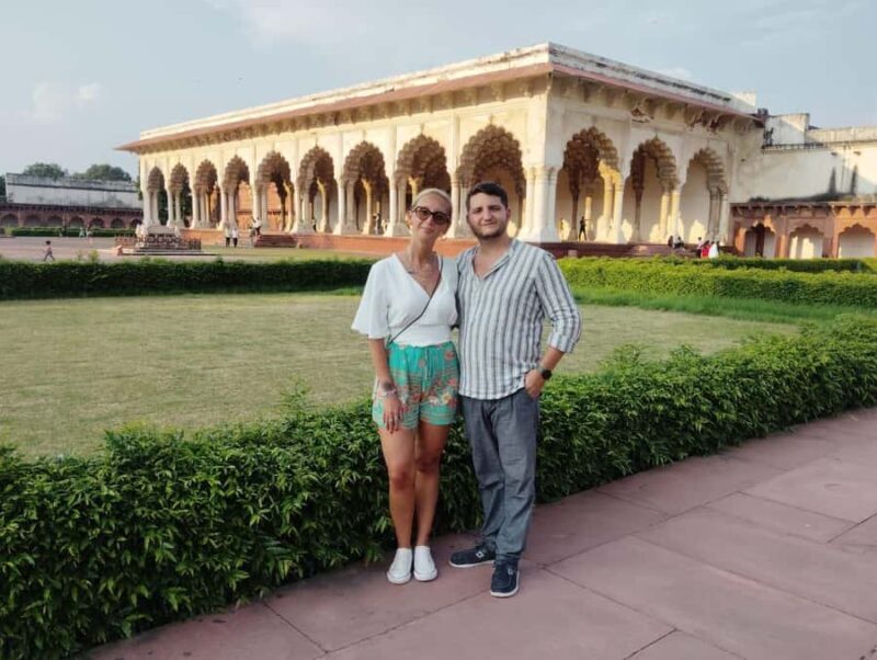 From Jaipur: Taj Mahal & Agra Private Guided Day Tour - Visiting the Taj Mahal: A Truly Iconic Wonder