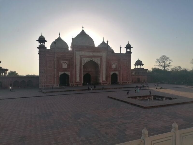 From Jaipur: Taj Sunrise Tour with Fatehpur Sikri & Abhaneri - Authentic Experiences and Insider Tips