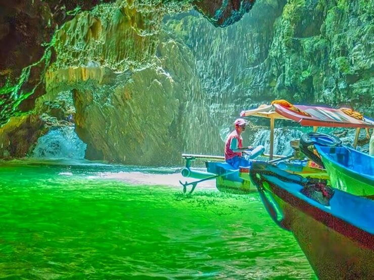 From Jakarta : 7D6N Java Island, Green Canyon, Volcano. - Key Points