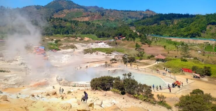 From Jakarta : Mount Dieng Plateau 4 Day 3 Night - Key Points