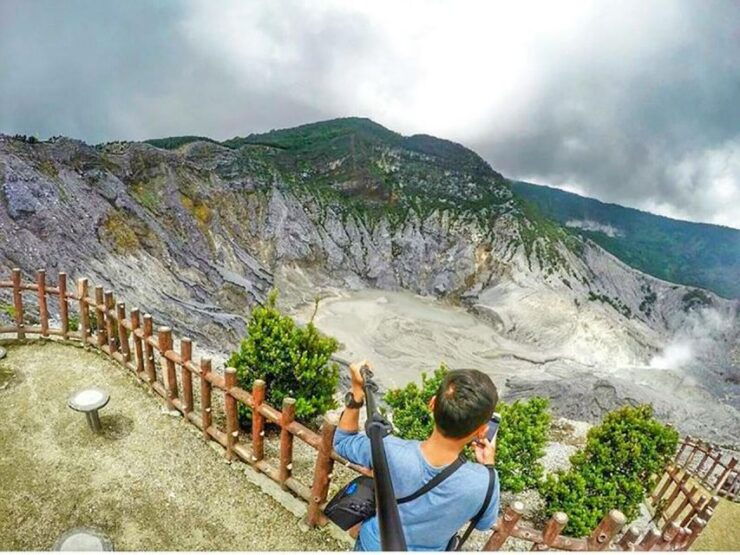 From Jakarta : Volcano, Tea & Rice Fields, Hot Spring - Good To Know