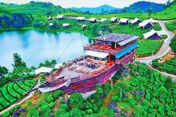 From Jakarta : White Crater, Pinisi Lake, Tea Plantation - Tea Plantation Experience
