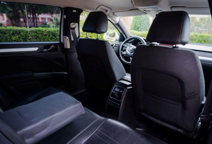 From Jerez Airport: Transfer to Cadiz - Airport Pickup and Check-in Process