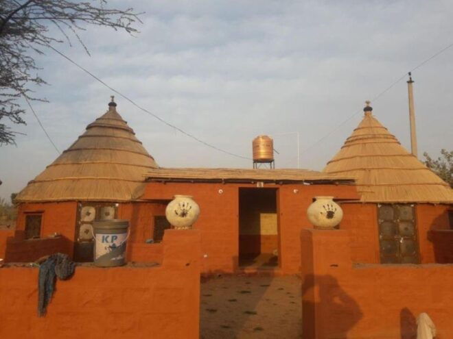 From Jodhpur: Overnight Stay in Desert With Camel Safari - Service and Friendly Host Family