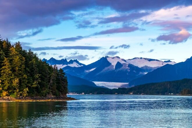 From Juneau: Whale Watching Cruise With Snacks - Meeting Point and Restrictions