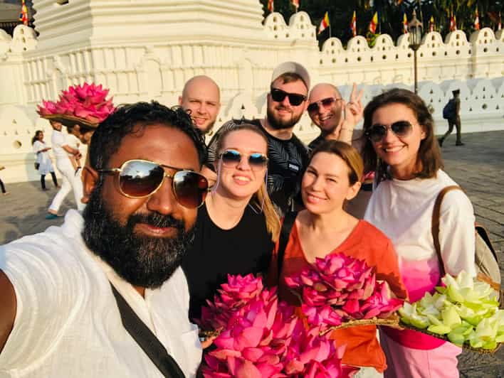 From Kaluthara/Wadduwa : Kandy Privet Full Day Tour - Cultural Significance of Kandy