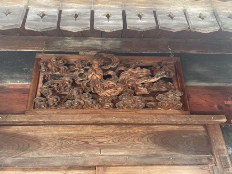 From Kanazawa: Shirakawa-Go, Gokayama, and Wood Carving Art - Wood Carving Art in Inami