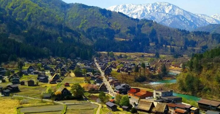 From Kanazawa: Shirakawa-Go, Gokayama, and Wood Carving Art - Exploring Zuisenji Temple
