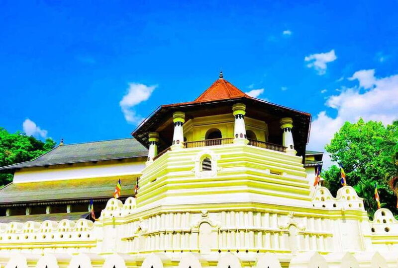 From Kandy: All Inclusive Evening Kandy city tour by Tuk-Tuk - An In-Depth Look at the Kandy Tuk-Tuk Tour