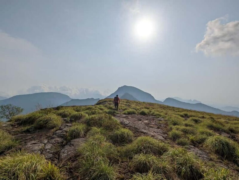 From Kandy: Kanawiddagala and Yahangala Twin Peak Hike - The Sum Up