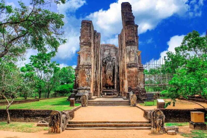 From Kandy : Polannaruwa ancient city with Farmers Lunch - FAQs