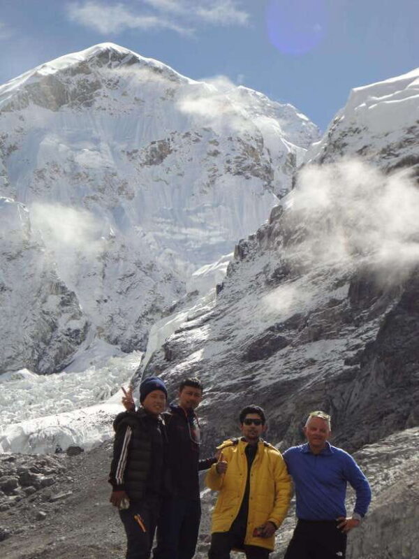 From Kathmandu: 11- Day Everest Base Camp Trek with Guide - Authenticity and Experience: What Sets This Trek Apart