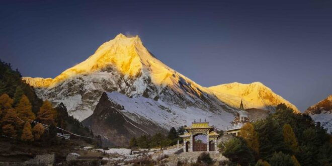 From Kathmandu: 15-Day Manaslu Circuit Trek - Trekking Experience Highlights