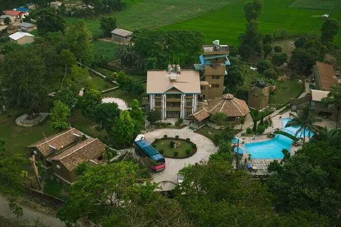 From Kathmandu: Private 3-Day Chitwan Safari Tour - Accommodation and Amenities