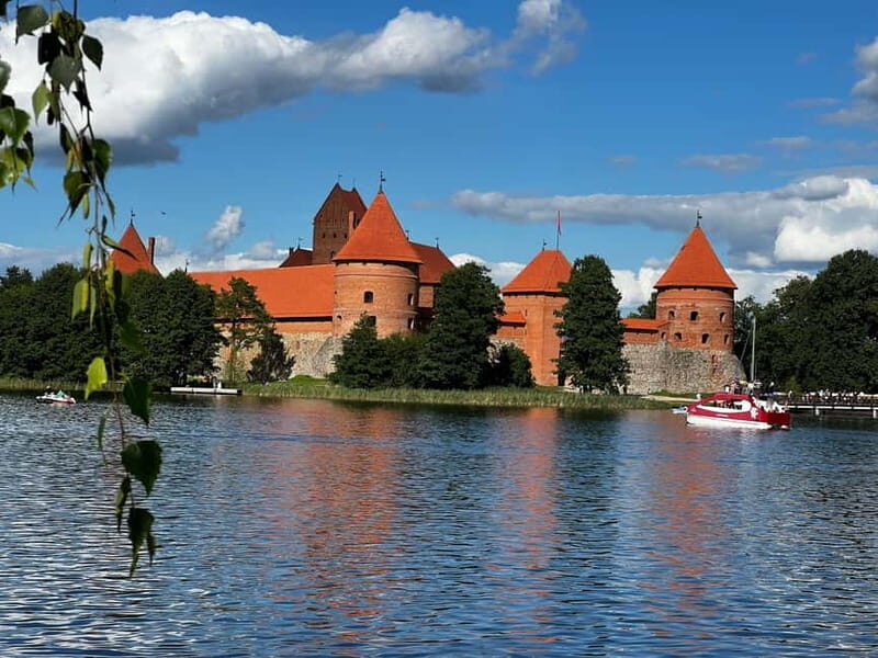 From Kaunas: Rumsiskes open air museum and Trakai castle - The Itinerary in Detail