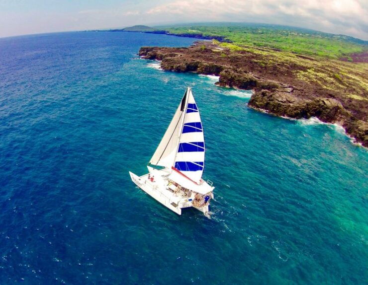 From Keauhou Bay: Snorkel Cruise to Captain Cook's Monument - Experience