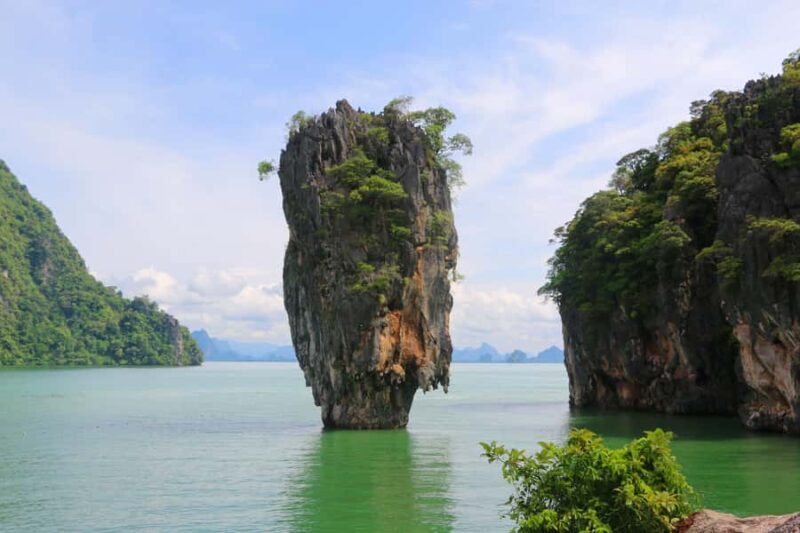 From Khao Lak: Phang Nga Bay & James Bond Island Tour - Visiting Wat Tham Suwanakhuha: The Sacred Cave
