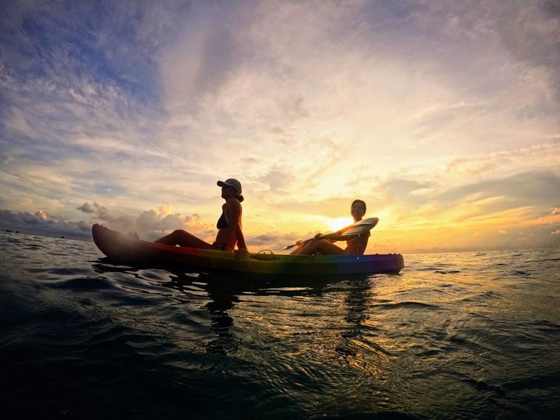 From Ko Tao: Vintage Boat-Nangyuan Snorkeling Day Trip with Meals - Who will enjoy this day most