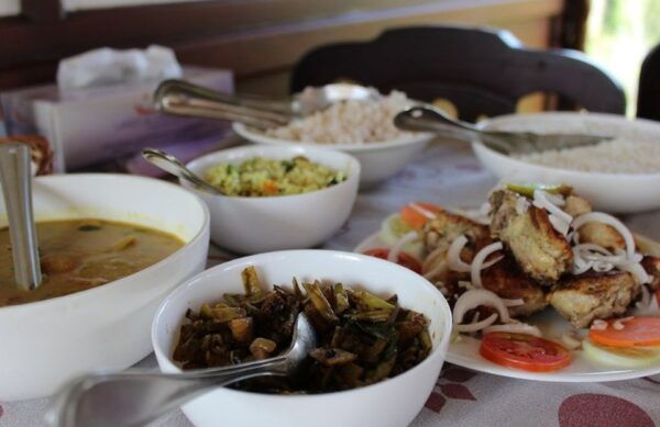 From Kochi: 1 Night Alappuzha Backwaters Houseboat Cruise - Common Questions
