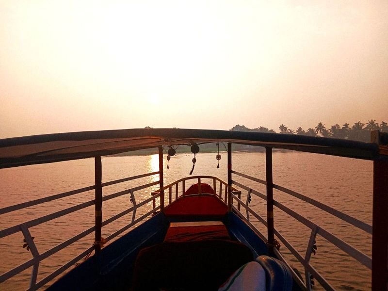 From Kochi: Alleppey Overnight Houseboat Cruise With Meals - Who will get the most from this cruise
