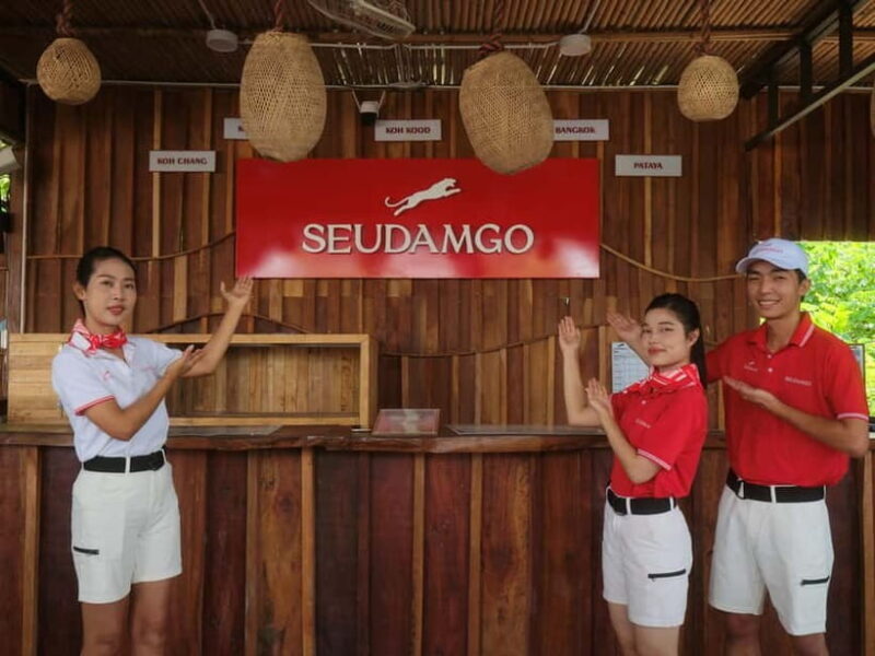 From Koh Mak: Shared Ferry & Van Transfer to Rayong - Who Would Benefit Most?