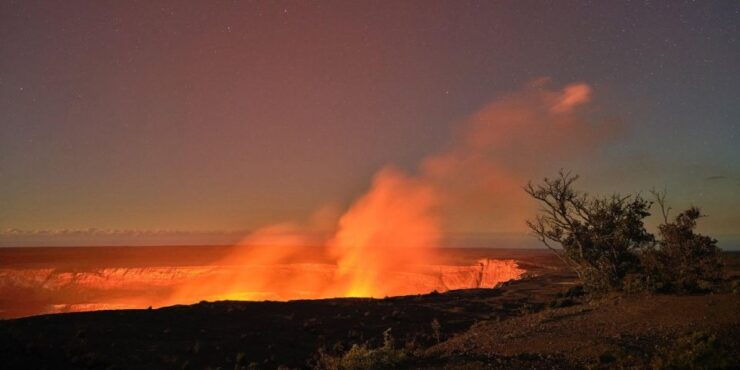 From Kona-Volcanoes & Waterfall Tour in a Small Group - Full Tour Description