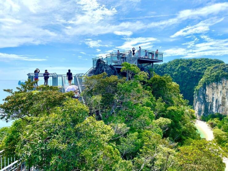 From Krabi: Hong Islands Day Trip by Speedboat With Lunch - Key Points